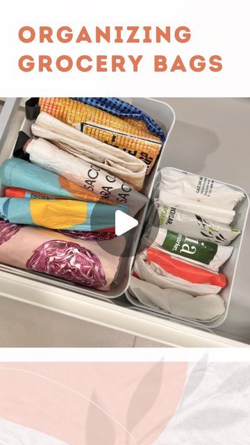 Beatriz Santos on Instagram: "How to keep those grocery bags organized 🛍️🛒  #organizing #getorganized #organized #home #homehacks #organization" Organize Reusable Bags, Grocery Bag Storage Ideas, Bag Storage Ideas, Gift Bag Organization, Grocery Bag Storage, Organized Home, Grocery Bags, Storage Hacks, Mud Room