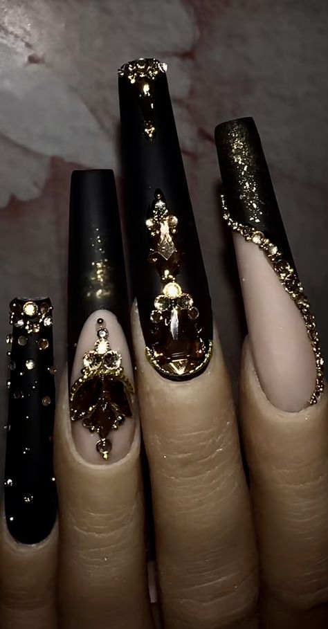 Nail Designs Black And Gold, Pageant Nails, Black And Gold Nail Designs, Champagne Nails, Black Gold Nails, Purple Ombre Nails, Gucci Nails, Green Acrylic Nails, Long Stiletto Nails