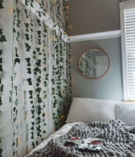 BLEUM CADE 6 Strands 42Ft Fake Vines for Bedroom with Fake Leaves, Cute Artificial Ivy Vines, Green Hanging Ivy Vines Greenery Garland Fake Plants for Room Photo Wall Window Garden Decor Aesthetic Aestic Room Decor, Room Ideas Aesthetic, Diy Home Decor Bedroom, Small Room Bedroom, Decor Minimalist, Room Ideas Bedroom, Aesthetic Bedroom, Dorm Room Decor, Room Aesthetic