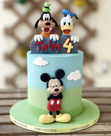 Doodle Cake, Mickey Birthday Party, Cartoon Clip, Mickey Birthday, Birthday Party Cake, Mickey Mouse And Friends, Edible Art, Party Cake, Instagram Quotes