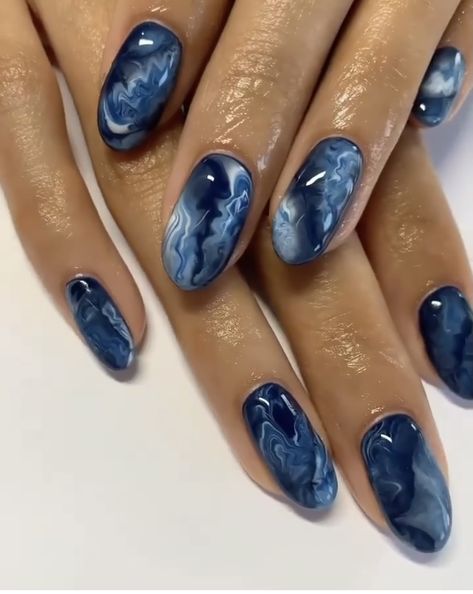 Navy Short Nails Design, Moon Nails Design Simple, Navy Short Nails, Oval Nail Art, Short Oval Nails, Oval Nails Designs, Moon Nails, Anime Nails, Mini Moon