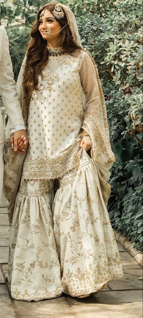 Nikkah Gharara, Pakistani Nikkah Bride, Pakistani Nikkah, Nikkah Bride, Nikah Outfit, Nikah Dress, Heavy Dresses, Pakistani Fancy Dresses, Bridal Dress Fashion