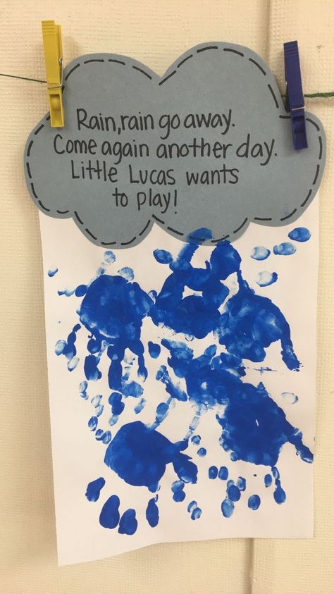 April showers. Rain, rain, go away! Great project for daycare, preschool, or arts and crafts at home with the kids! June Crafts, Preschool Weather, Weather Crafts, March Crafts, Toddler Craft, April Crafts, Weather Theme, Baby Art Projects, Toddler Classroom