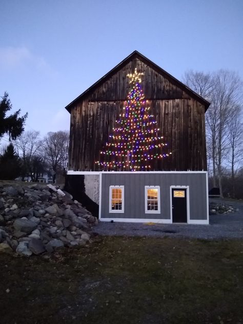 Barn Decorated For Christmas, Barn Christmas Lights, Farm Christmas Decor Outdoor, Christmas Barn Decorations, Barn Christmas Decorations, Stairs Gate, Gate Design Modern, Gate For Stairs, Home Gate