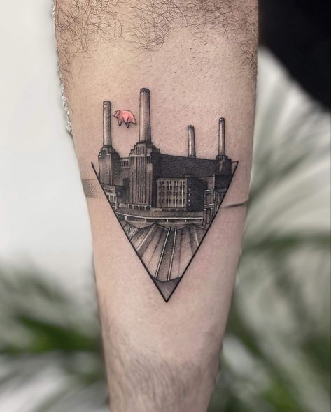 Pink Floyd Tattoo Design, Pink Floyd Pulse Tattoo, Pink Floyd Pig Tattoo, Time Pink Floyd Tattoo, Pink Floyd The Wall Tattoo, Pink Floyd Animals Tattoo, Pink Floyd Tattoo Ideas, Classic Rock Tattoos, Pink Floyd Tattoo Art