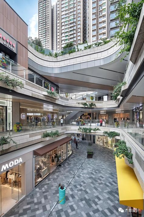 Shopping Mall Facade, Shopping Mall Interior, Mall Facade, Shopping Mall Design, Atrium Design, Shopping Mall Architecture, Commercial Design Exterior, Retail Architecture, Outdoor Shopping