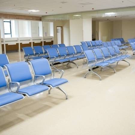 Hospital Waiting Area, Hospital Waiting Room, Healthcare Interior Design, Hospital Architecture, Waiting Room Chairs, New Hospital, Hospital Interior, Classic House Exterior, Pharmacy Design