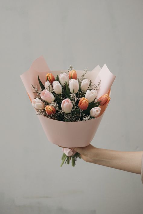 Spring tulip bouquet with limonium in Korean wrapping paper. 15 stems. Notes This bouquet: • Pink and peach tulips • White limonium • Pink wrapping paper White Limonium, Peach Tulips, Wrapping Bouquet, Flowers Wedding Bouquet, Pink Wrapping Paper, Florist Wedding, Tulip Bouquet, Bouquet Wrap, Spring Tulips