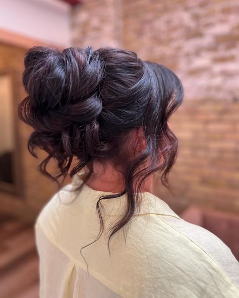 Same but different 😍😘 2 beautiful bridesmaids, with the same midi updo but opposite hair color. Such a great visual for the dark haired girlies vs the dimensional blondies when choosing how to wear their hair during wedding day. This is truly such a gorgeous style. I hope it sticks around for like, ever and ever👏🏼 Save this post or send it to a friend for reference! . . . . Hairstylist Bridal hair Bridesmaid styles Brunette midi Blonde midi Milwaukee salon On site HMUA Brunette Updo Wedding, Brunette Updo, Same But Different, Gorgeous Style, Hair Bridesmaid, Bridesmaid Style, Wedding Updo, Bridal Hair And Makeup, Wedding Bridesmaid