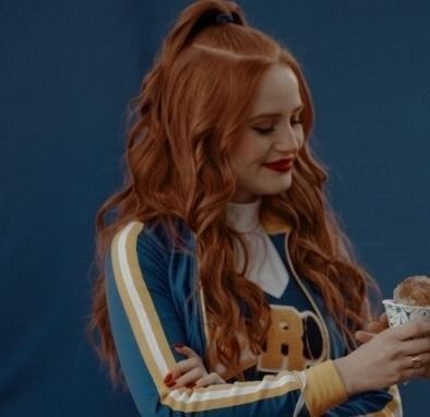 Cheryl Blossom Aesthetic, Cole M Sprouse, Cheryl Blossom Riverdale, Riverdale Aesthetic, Riverdale Cheryl, Diy Halloween Costumes For Women, Veronica Lodge, Riverdale Cast, Madelaine Petsch