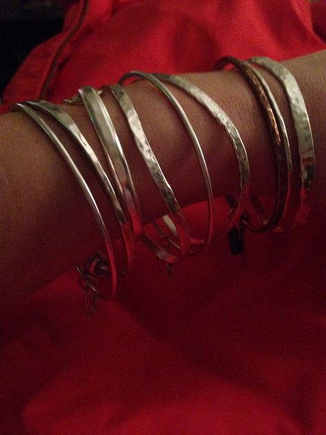 Silver bangles. Silver Bangles Aesthetic, Bangles Aesthetic, Dope Jewelry, Funky Jewelry, Jewelry Lookbook, Jewelry Inspo, Dream Jewelry, Silver Bangles, Pretty Jewellery