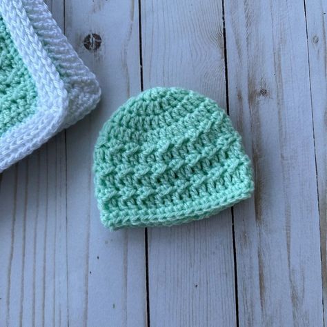 Crochet Newborn Hat Free Pattern, Crochet Baby Hat Free Pattern, Micro Preemie Crochet Patterns, Crochet Baby Hat Pattern, Crochet Preemie Hats, Crochet Challenge, Angel Baby Patterns, Crochet Baby Hats Free Pattern, Cottage Crochet