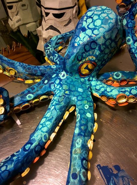 Monster Tentacles, Ocean Art Projects, Octopus Crafts, Under The Sea Decorations, Octopus Decor, Sculpture Lessons, Paper Mache Animals, Recycled Art Projects, Cardboard Sculpture