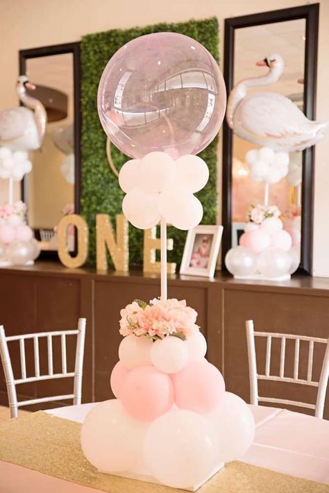 Swan Birthday Decoration, Swan Decorations Party, 1st Birthday Centerpieces Girl, Swan Centerpiece Ideas, Swan Birthday Party Ideas, Centerpiece For Birthday Party, Swan Birthday Party, 1st Birthday Centerpieces, First Birthday Centerpieces