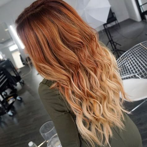 Balage Hair, Red Hair With Blonde Highlights, Red Balayage Hair, Red Ombre Hair, Red Blonde Hair, Natural Red Hair, Ombre Hair Blonde, Red To Blonde, Ginger Hair Color