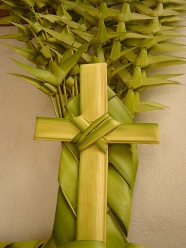 PALM SUNDAY PATEROS, METRO MANILA 16 March 2008 (54) | Flickr - Photo Sharing! Passion Week, Jesus Passion, Palm Cross, Triumphal Entry, Palm Art, Easter Service, Resurrection Day, Resurrection Sunday, Palm Sunday