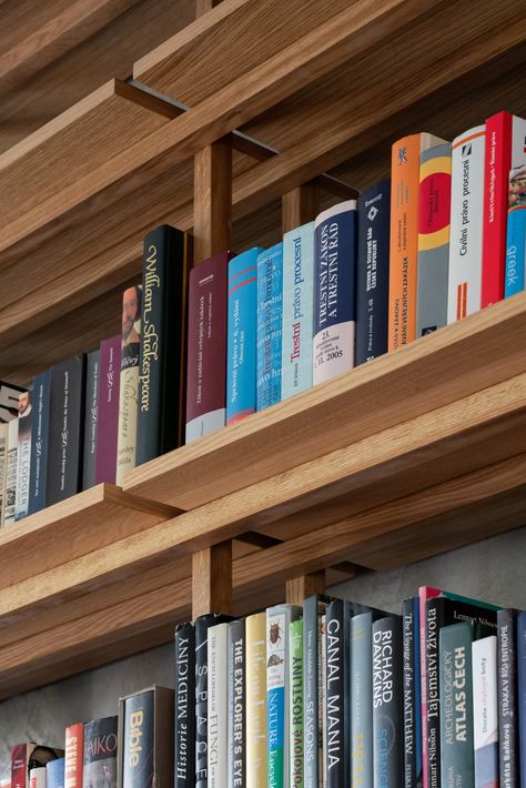 Bungalow Interior, Clay Roof Tiles, Brick Cladding, 1920s House, Archi Design, Wood Bookshelves, Butterfly House, Modular Shelving, Small Doors