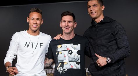 Lionel Messi, Neymar, Cristiano Ronaldo Messi Y Cristiano, Cristiano Messi, Cristiano Ronaldo And Messi, Cr7 Vs Messi, Messi Vs Ronaldo, Ronaldo Photos, Football Awards, Cr7 Messi, Xabi Alonso