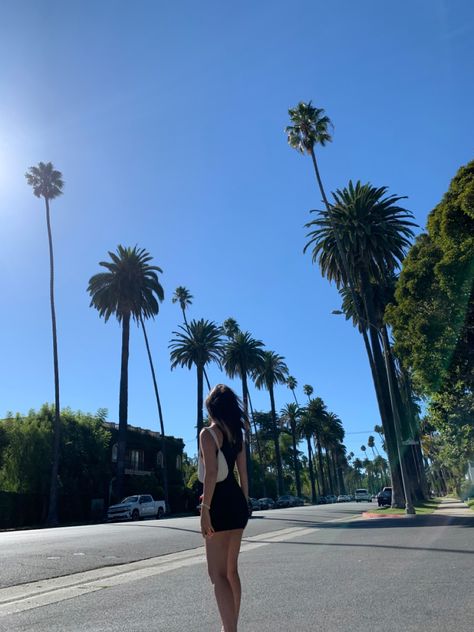 Elysian Park Photoshoot, La Travel Aesthetic, California Looks Outfits, City Of Angels Aesthetic, La Life Aesthetic, Living In La Aesthetic, La Summer Aesthetic, Los Angeles Girl Aesthetic, La Photo Ideas