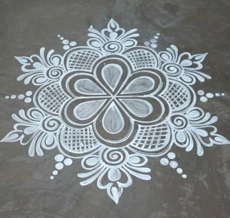 Big Kolam Designs, Mugulu Designs Latest, Jhoti Chita Design, Easy Rangoli Designs Videos, Muggulu Designs, Very Easy Rangoli Designs, Rangoli Designs Photos, Rangoli Designs Simple Diwali, Rangoli Simple