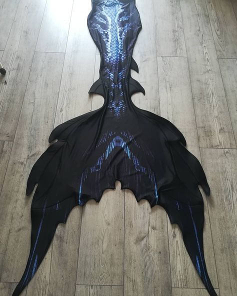 Kristina on Instagram: “My new tail of Magictails in black has finally arrived. The Midnight🖤😍 -  Getting this tail was not easy. For me as a customer and for the…” Mermaid Tail Black, Siren Tail Aesthetic, Goth Mermaid, Black Mermaid Tail, Mermaid Tail Aesthetic, Siren Tail, Shark Tail, Blue Mermaid Tail, Shark Mermaid