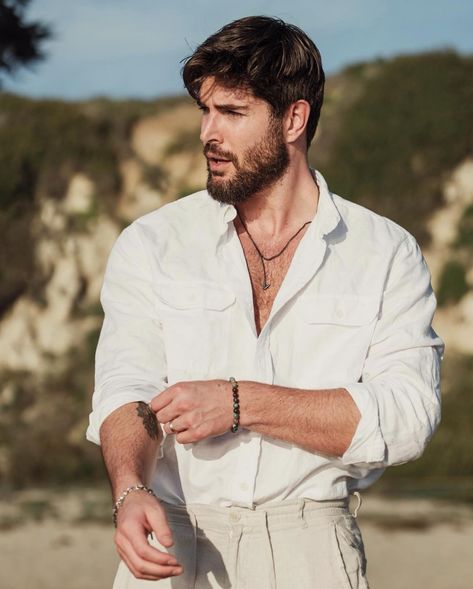 Nick Bateman Aesthetic, Murray Bartlett, Melissa Molinaro, Men Posing, Greek Royal Family, Cartoons Dp, Nick Bateman, Handsome Arab Men, Arab Men