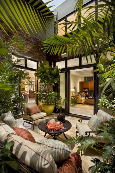 Terasa Ideas Balcony Garden, Architecture Balcony, Tropical Patio, Garden Apartment, Tropical Home Decor, Garden Balcony, Indoor Gardens, Patio Interior, Apartment Balcony