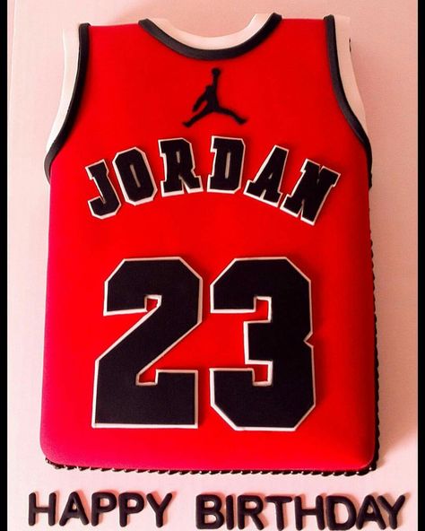 Lebron James Cake Ideas, Michael Jordan Birthday Cake, Jordan Year Birthday Cake, Jordan 23 Cake, Jordan Cake Ideas, Michael Jordan Birthday Party, Air Jordan Birthday Cake, Jordan Birthday Cake, Basketball Jersey Cake