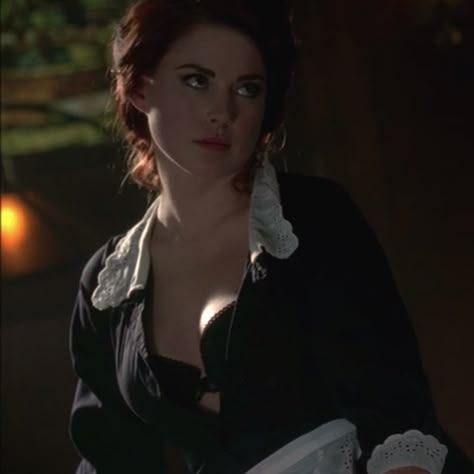 Moira O'Hara Costume - American Horror Story Check more at https://costumerocket.com/moira-ohara-costume/ Moira O Hara, American Horror Story Costumes, Cosplay For Halloween, Alexandra Breckenridge, Homemade Diy, Celebrity Tattoos, Horror Story, Film Serie, American Horror