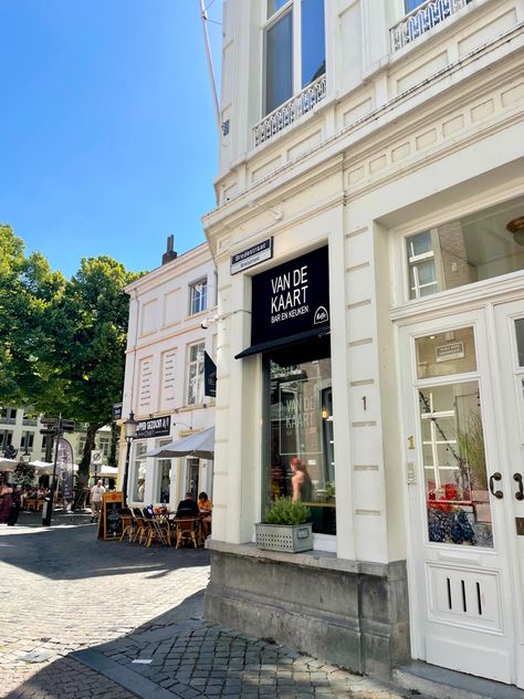 Maastricht Aesthetic, Dutch Aesthetic, Maastricht University, 2024 Travel, Naive Painting, Cafe House, Dream School, Aesthetic White, Modern Architecture House