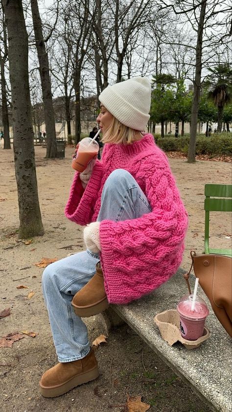 Europe Fall Outfits, Pink Cardigan Outfit, Pink Sweater Outfit, January Outfits, Cold Outfits, Fashion Capsule, Aesthetic Style, Cardigan Outfits, Favorite Sweater