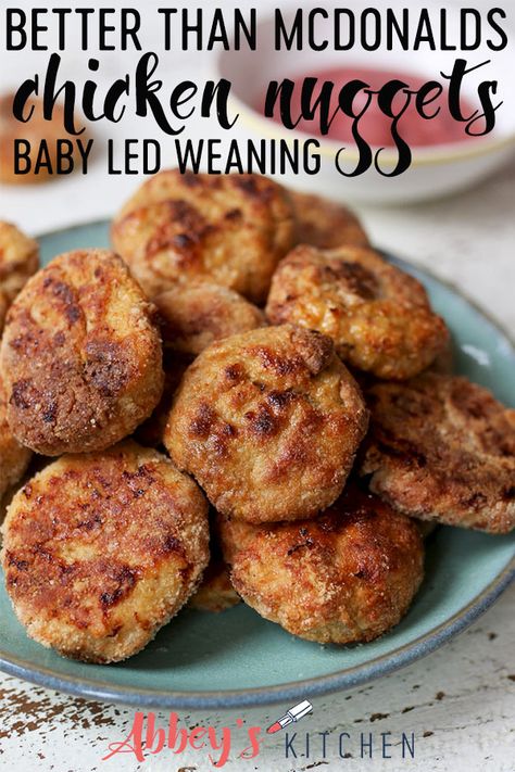 Baby Led Weaning Chicken Nuggets, Baby Chicken Nuggets, Blw Chicken Nuggets, Baby Meat Recipes, Chicken Nuggets For Baby, Toddler Chicken Nuggets, Chicken Nuggets For Toddlers, Baby Friendly Meals, Baby Led Weaning Chicken