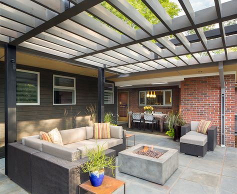 Modern Patio Design, Colorful Patio, Backyard Area, Modern Outdoor Patio, Outdoor Patio Designs, Modern Backyard Landscaping, Contemporary Patio, Building A Pergola, Pergola Design