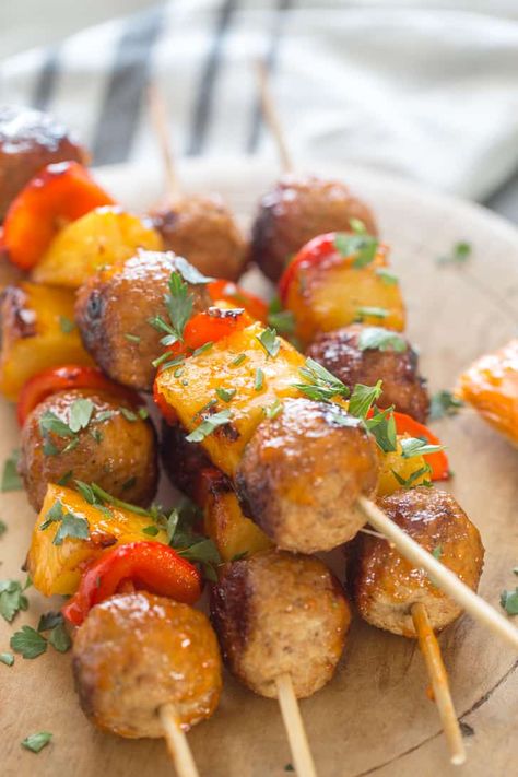 Meatball Kabob Recipe Campfire Meatballs, Meatball Kabobs, Cabin Meals, Turkey Kabobs, Easy Kabobs, Beach Eats, Campfire Meals, Ground Beef Keto Recipes, Easy Meatball