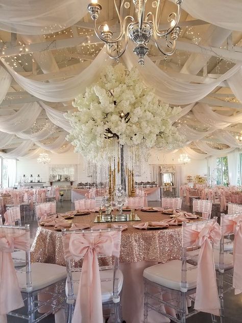 Debut Theme Ideas Rose Gold, Pink Blush Quinceanera Theme, Elegant 15 Decorations, Quince Decorations Champagne Pink, Rose Gold Pink Quinceanera Theme, Rose Pink Quinceanera Theme, Pink Rose Gold Quince Theme, Beige Debut Theme, Cute Rose Gold Quince Nails