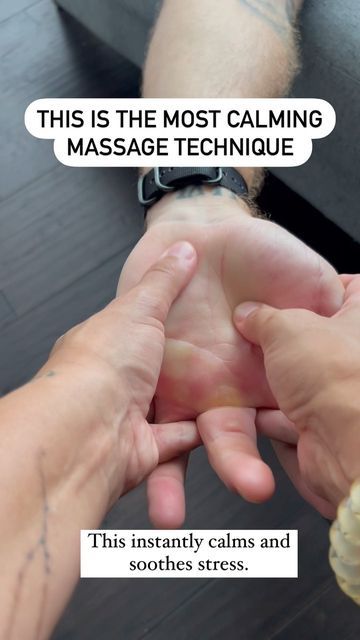 How To Massage Hands, Hand Massage Points, Hand Massage Techniques, Hand Massages, Motivational Playlist, Relaxation Tools, Massage Hands, Relaxing Massage Techniques, Partner Massage