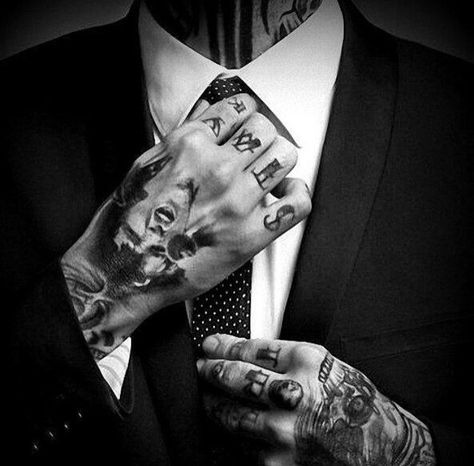 Tattooed Hands Men Aesthetic, Suits And Tattoos, Tattoo Mafia, Stephen James, Badass Aesthetic, Chris Wood, Boy Tattoos, Album Design, 영감을 주는 캐릭터