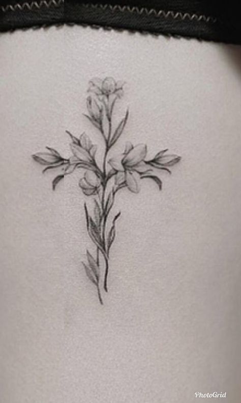 Cross Made Of Flowers Tattoo, Flower Cross Tattoo, Floral Cross Tattoo, Back Of Neck Tattoos For Women, Connecting Tattoos, Flower Leg Tattoos, Small Cross Tattoos, Becoming A Tattoo Artist, Tattoo Face