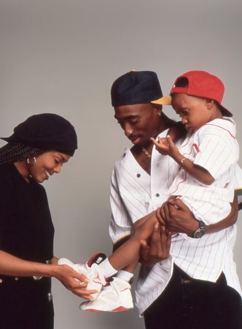 Poetic Justice - Janet Jackson & Tupac Shakur Tupac Makaveli, Tupac Wallpaper, Looks Hip Hop, Tupac Pictures, 90s Rap, 90s Hip Hop Fashion, Poetic Justice, Black Couples Goals, Tupac Shakur