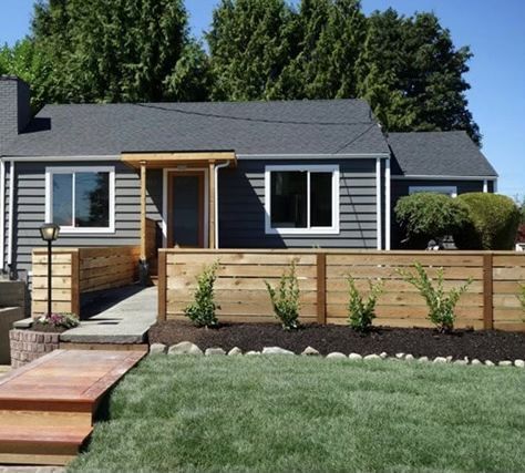 Front Yard Short Fence, Horizontal Wood Fence Front Yards, 4ft Fence Ideas Front Yard, Midcentury Fence, Small Fence Front Yard, Sloped Front Yard Ideas, Short Fence Ideas Front Yards, Low Fence Ideas, Backyard Sitting Area Ideas