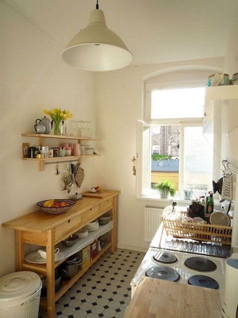 Small Kitchen Design Ideas, Small Kitchen Design, Small Apartment Kitchen, Small Apartment Decorating, Kitchen Design Ideas, Apartment Kitchen, Tiny Kitchen, Ideas Kitchen, Kitchen Renovation