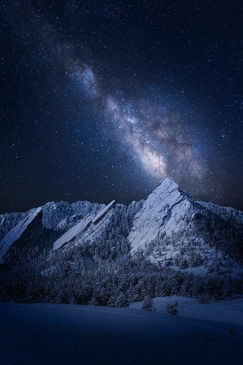 Paradise Places, Beautiful Night Sky, Nature Picture, Black Holes, Sky Full Of Stars, Milky Way Galaxy, Stars At Night, The Night Sky, White Aesthetic