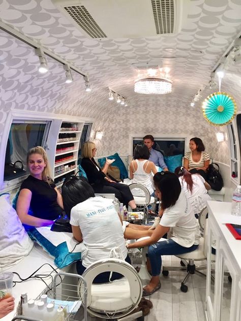 Mobile Nail Salon Mobil Nail Salon, Mobile Nail Salon Truck Interior, Mobile Beauty Salon Trailer, Mobile Nail Salon Ideas, Mobile Lash Truck, Mobile Beauty Salon Van, Mobile Salon Ideas, Mobile Spa Truck, Mobile Nail Salon Truck