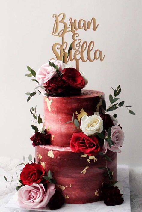 These gorgeous wedding cakes are very stylish Cake Designs Wedding, Wedding Cake Unique, Modern Wedding Cake Designs, Cakes Pretty, Autumn Wedding Cakes, Cake Unique, Best Wedding Cakes, Painted Wedding Cake, Cakes Inspiration