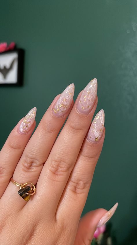 Gold Flake French Tip Nails, Good Flakes Nails, Nails W Gold Flakes, Silver Flake Nails, Gold Flakes Nails, Almomd Nails, Nails Gold Flakes, Gold Flake Nails, Nails With Gold Flakes