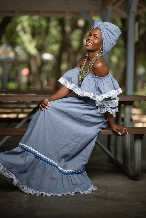 HAPPY HAITIAN FLAG DAY!! 🇭🇹🇭🇹 La Union Fait La Force #1804 Haitian Dress, Haitian Clothing, Caribbean Outfits, Traditional Attires, Gala Fashion, African Beauty, Outfits Aesthetic, Traditional Dresses, Get Dressed