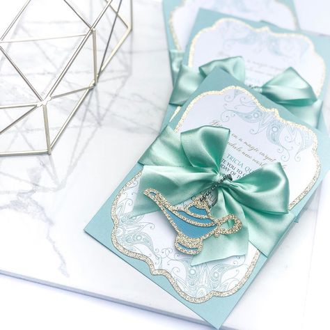 Issy Paperie on Instagram: “I fell in love with the softness of this theme & it’s colors. 😍✨ Princess Jasmine for a Sweet fifteen party! The mint colors and the…” Princess Jasmine Wedding, Jasmine Invitation, Fairytale Invitation, Arabian Party, Princess Jasmine Birthday Party, Bowling Party Invitations, Aladdin Party, Princess Jasmine Birthday, Jasmine Party