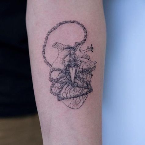 Chained Heart Tattoo, Hunter Tattoo, Korean Tattoo Artist, Small Dragon Tattoos, Chain Tattoo, Korean Tattoos, Tattoo Heart, Explore Tattoo, Sick Tattoo