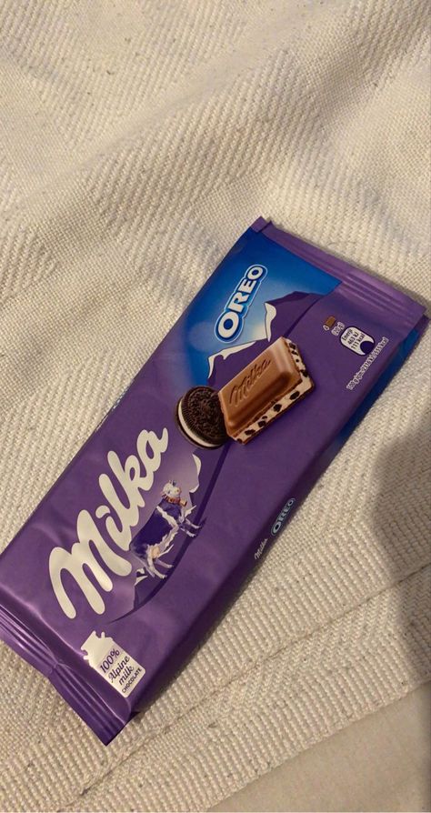 Milka Chocolate, Dairy Milk Chocolate, Random Picture, Vision Board Manifestation, Bead Charms Diy, Dairy Milk, Chocolate Bars, Favorite Snack, Pretty Food