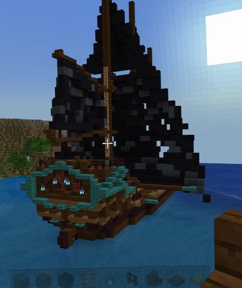 Minecraft Pirate Ship, Batman Wallpaper, Minecraft Builds, Minecraft Projects, Minecraft Creations, Minecraft Ideas, Small Houses, Pirate Ship, Big Houses